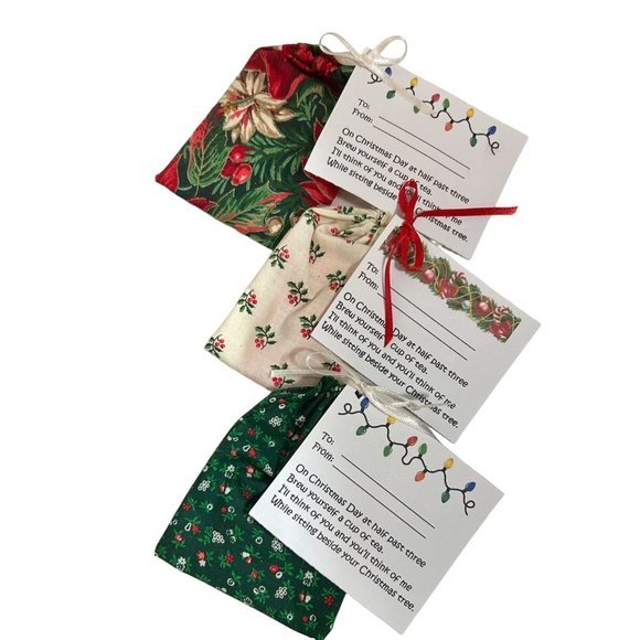Handcrafted Christmas Fabric Gift Bags with Gift Tags - Picture 2 of 5